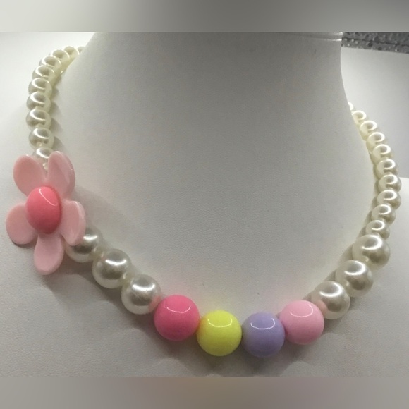 KIDS STRETCH FAUX PEARL COLORFUL FLORAL BEADED NECKLACE - Picture 2 of 2